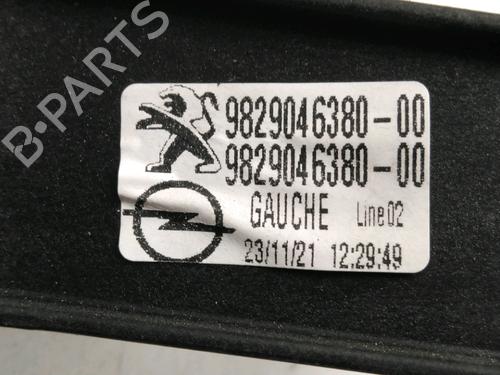 Rudehejsemekanisme venstre bagtil PEUGEOT 208 II (UB_, UP_, UW_, UJ_) 1.2 PureTech 75 (75 hp) 30825356