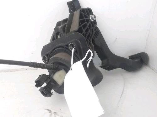 Clutch pedal CITROËN JUMPY III Van (V_) 2.0 BlueHDi 120 | BP33008996I13 - Image 2