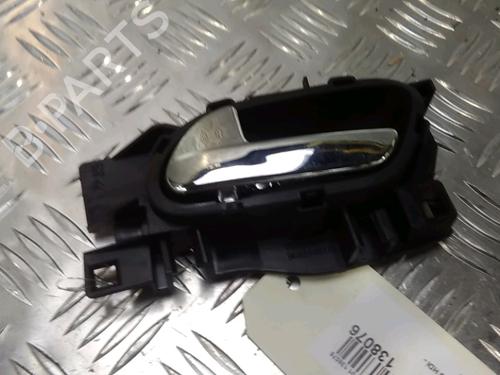 Used Front left interior door handle PEUGEOT 5008 (0U_, 0E_) 1.6 HDi (112 hp) 13081131