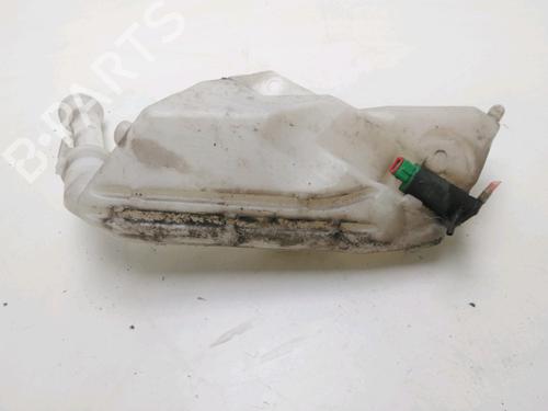 Used Windscreen washer tank PEUGEOT 206+ (2L_, 2M_) 1.4 HDi eco 70 (68 hp) 24103758