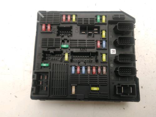 Used Fuse box RENAULT FLUENCE (L3_) 1.5 dCi (L30D, L30L, L306, L33F, L33L, L33M, L33V, L33W) (110 hp) 22774923