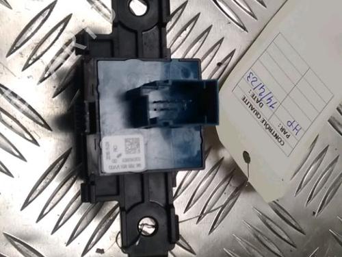 Used Hand brake PEUGEOT 308 II (LB_, LP_, LW_, LH_, L3_) 1.5 BlueHDi 130 (131 hp) 13080130