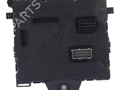 Used Fuse box Fuse box 37004184 37004184