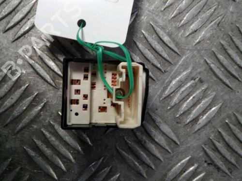 Used Mirror switch Mirror switch TOYOTA AURIS (_E15_) 2.2 D (ADE157_, ADE151_, ADE151R, ADE157R) (177 hp) 11714064 11714064