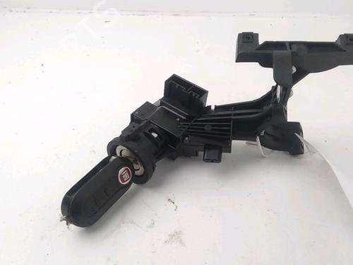 Used Ignition barrel FIAT DOBLO Cargo (263_) 1.6 D Multijet (263WXD1B, 263WXR1B, 263WXX1B, 263ZXD1B,... (105 hp) 30916563