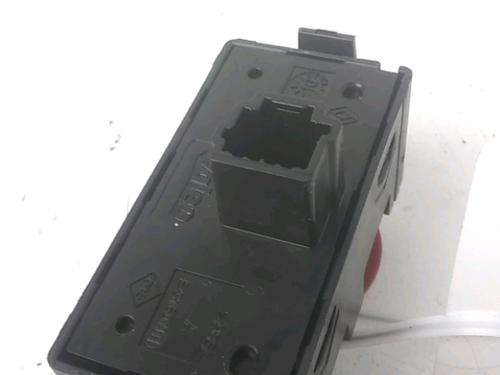 Used Warning switch Warning switch RENAULT KANGOO Express (FW0/1_) 1.5 dCi 75 (FW07, FW10, FW04) (75 hp) 33477252 33477252