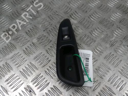 Used Right rear window switch PEUGEOT 308 I (4A_, 4C_) 1.6 HDi (109 hp) 13094343
