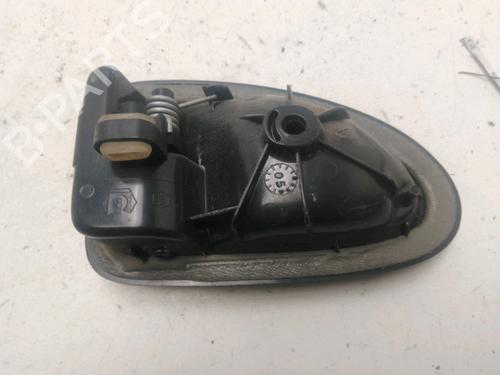 Used Rear right interior door handle Rear right interior door handle 23065560 23065560
