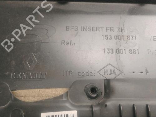 Høyre frontpanel RENAULT MEGANE IV Hatchback (B9A/M/N_) 1.5 dCi 110 (B9A3) (110 hp) 28594176