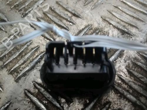 Used Left front window switch DACIA DUSTER (HS_) 1.5 dCi (HSMC) (107 hp) 15201754