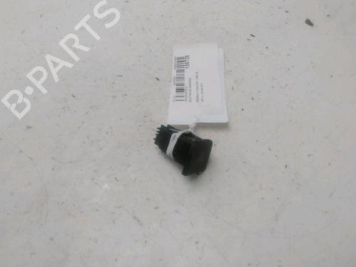 Used Warning switch RENAULT KADJAR (HA_, HL_) 1.5 dCi 110 (HLA3) (110 hp) 28086834