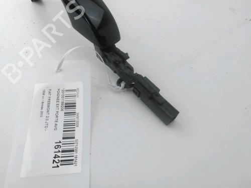 Used Front left exterior door handle Front left exterior door handle 38257135 38257135