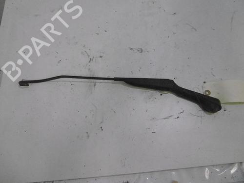 Used Front windshield wiper arm RENAULT CLIO II (BB_, CB_) [1998-2016]  15760257