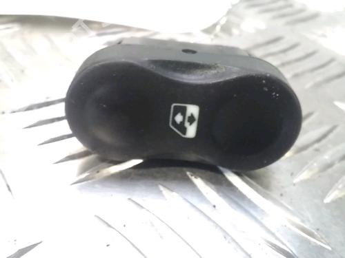 Left front window switch DACIA SANDERO 1.4 MPI LPG | BP13243471I27 - Image 2