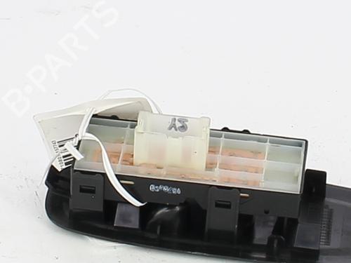 Used Switch Switch RENAULT KADJAR (HA_, HL_) 1.5 dCi 110 (HLA3) (110 hp) 29819293 29819293