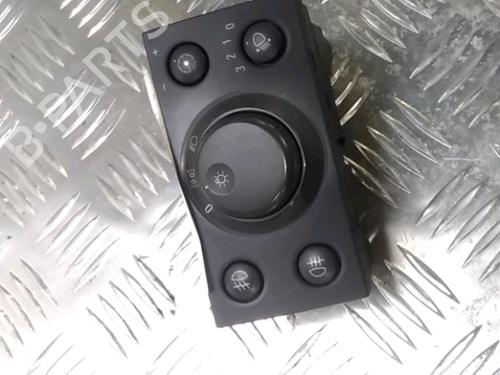 Used Headlight switch OPEL MERIVA A MPV (X03) 1.7 CDTI (E75) (100 hp) 13118975