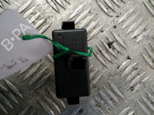 Used Warning switch RENAULT MODUS / GRAND MODUS (F/JP0_) 1.5 dCi (JP0G, JP0H) (106 hp) 11712836