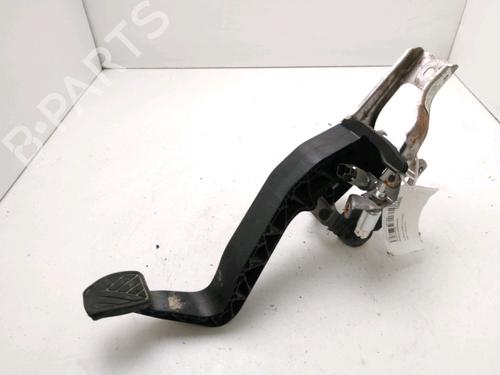 Used Clutch pedal SUZUKI VITARA (LY) 1.6 DDiS AllGrip (APK416D) (120 hp) 30691296
