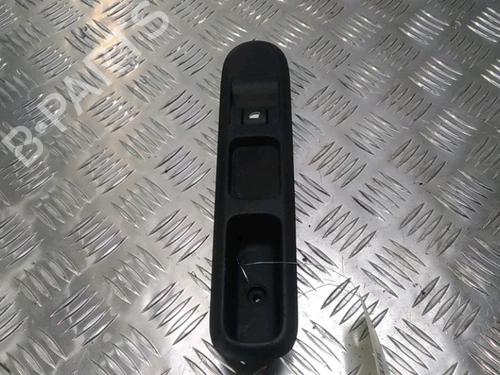 Used Switch Switch PEUGEOT 5008 (0U_, 0E_) 1.6 HDi (112 hp) 13080890 13080890
