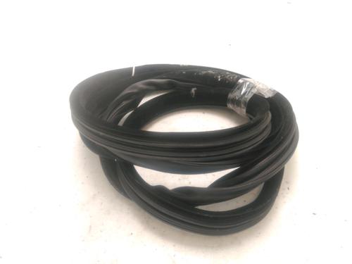 Used Rubber door seal LAND ROVER RANGE ROVER EVOQUE (L538) 2.2 D 4x4 (190 hp) 28206445