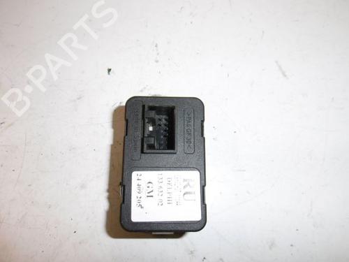 Used Left front window switch OPEL MERIVA A MPV (X03) 1.7 CDTI (E75) (100 hp) 15755814