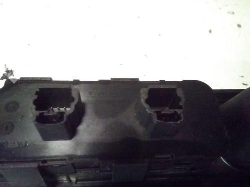 Used Left front window switch Left front window switch PEUGEOT 407 SW (6E_, 6D_) 2.0 HDi 135 (136 hp) 15755878 15755878