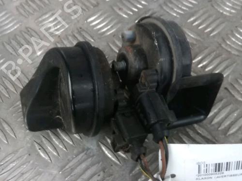 Used Horn VW MULTIVAN T5 (7HM, 7HN, 7HF, 7EF, 7EM, 7EN) 2.0 TDI (140 hp) 17316333