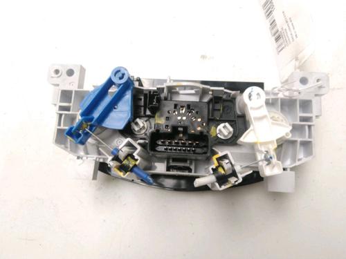 Used Climate control Climate control 19791590 19791590