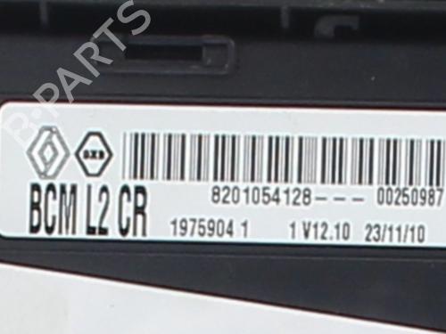 Used Fuse box Fuse box 39419342 39419342