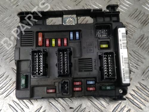 Used Fuse box Fuse box 13078467 13078467