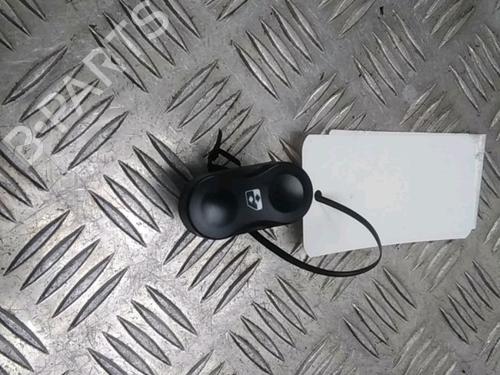 Used Left front window switch DACIA SANDERO 1.4 MPI LPG (72 hp) 13473126