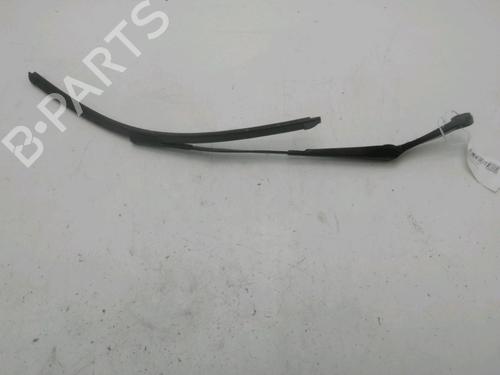 Used Front windshield wiper arm AUDI Q3 (F3B) 35 TDI (150 hp) 29389431