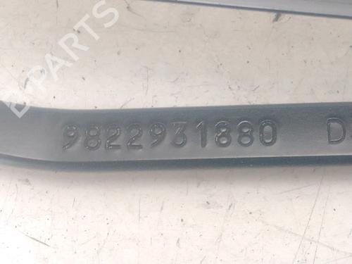 Used Front windshield wiper arm PEUGEOT 2008 II (UD_, US_, UY_, UJ_, UR_, UC_) 1.5 BlueHDI 110 (UDYHSK) (110 hp) 26281017