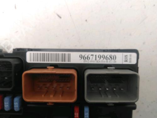 Used Fuse box Fuse box CITROËN C3 Picasso (SH_) 1.6 BlueHDi 100 (99 hp) 22525172 22525172