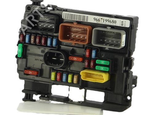 Used Fuse box Fuse box 38099941 38099941