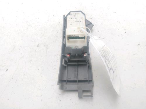 Left front window switch TOYOTA YARIS (_P9_) 1.4 D-4D (NLP90_, NLP90R) | BP27394766I27 - Image 2