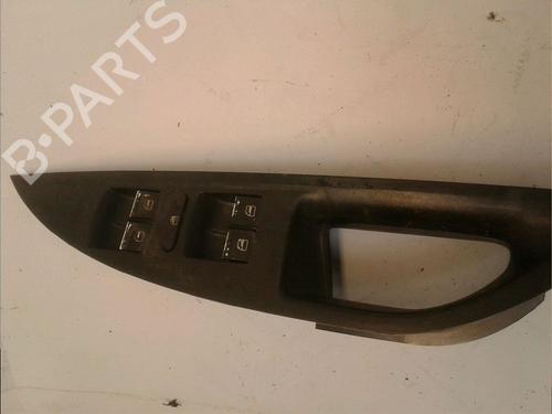 Used Left front window switch SEAT ALTEA (5P1) [2004-2015]  15755973