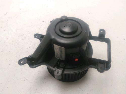 Used Heater blower motor PEUGEOT 3008 I MPV (0U_) 1.6 HDi (112 hp) 24302786