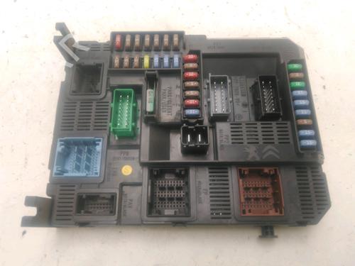 Fuse box PEUGEOT 208 I (CA_, CC_) 1.4 HDi | BP26898142E1