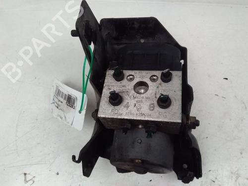 Used ABS pump RENAULT MEGANE I (BA0/1_) [1995-2004]  15750155