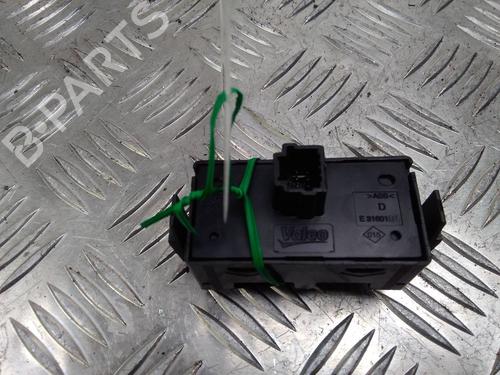 Used Warning switch DACIA SANDERO II 1.0 SCe 75 (B8JC, B8JD, B8NC) (73 hp) 11518473