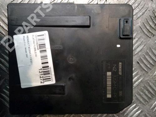 Used Fuse box RENAULT GRAND SCÉNIC II (JM0/1_) 1.9 dCi (JM14) (131 hp) 11712373