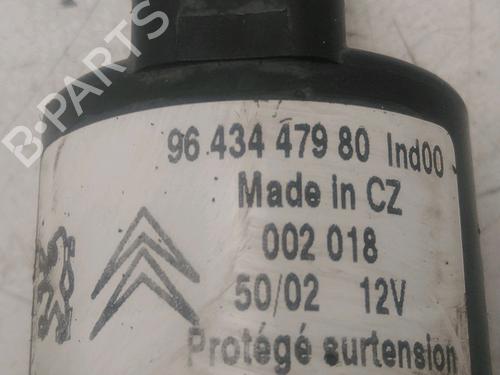 Used Washer pump Washer pump PEUGEOT 307 (3A/C) 2.0 HDi 110 (107 hp) 27531028 27531028