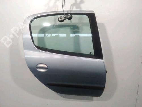 Used Right rear door PEUGEOT 206 Hatchback (2A/C) 1.6 16V (109 hp) 27531003