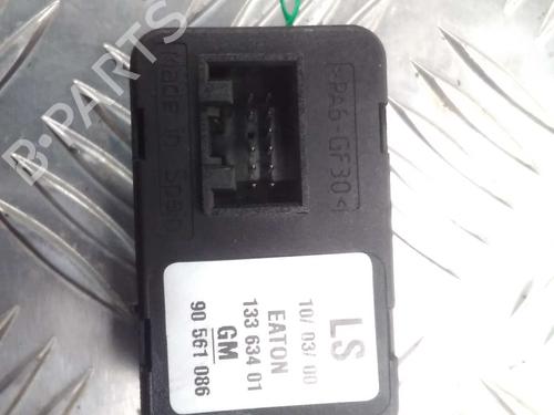 Used Left front window switch Left front window switch OPEL ZAFIRA A MPV (T98) 2.0 DI 16V (F75) (82 hp) 15756053 15756053