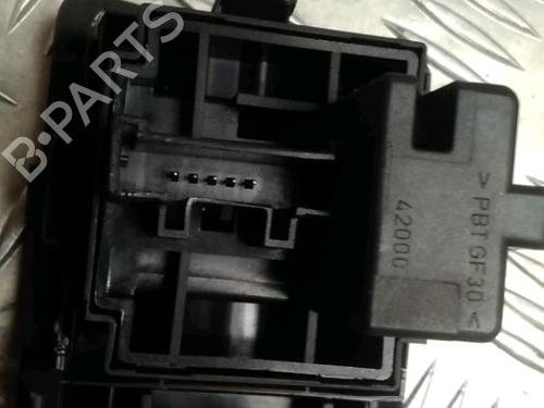 Used Headlight switch RENAULT CLIO III (BR0/1, CR0/1) 1.5 dCi (BR17, CR17) (86 hp) 15009203