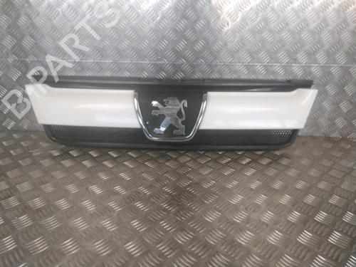 Used Grille PEUGEOT BOXER Van (244) 2.0 HDi (84 hp) 16742283