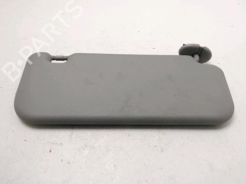 Used Left sun visor TOYOTA YARIS (_P9_) 1.3 VVT-i (SCP90_, SCP90R) (87 hp) 30868422