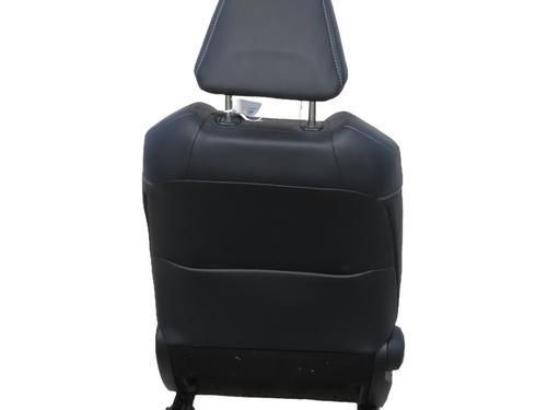 right-front-seat-toyota-rav-4-v-_a5_-_h5_-2018-40027045 main image