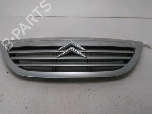 Used Grille CITROËN C3 I (FC_, FN_) 1.4 i (73 hp) 29389297